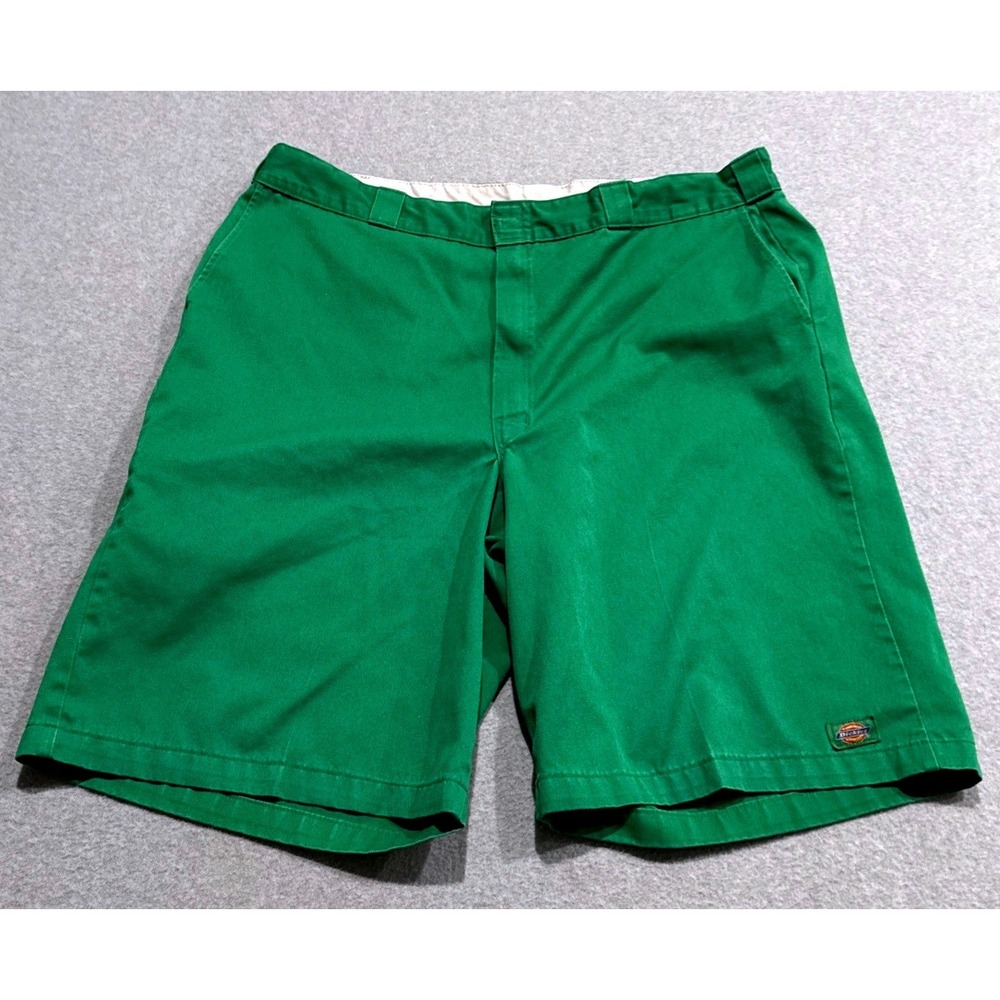 Dickies Mens Kelly Green Baggy Fit Multi-Pocket Shorts Sz 40 Twill Skate Grunge